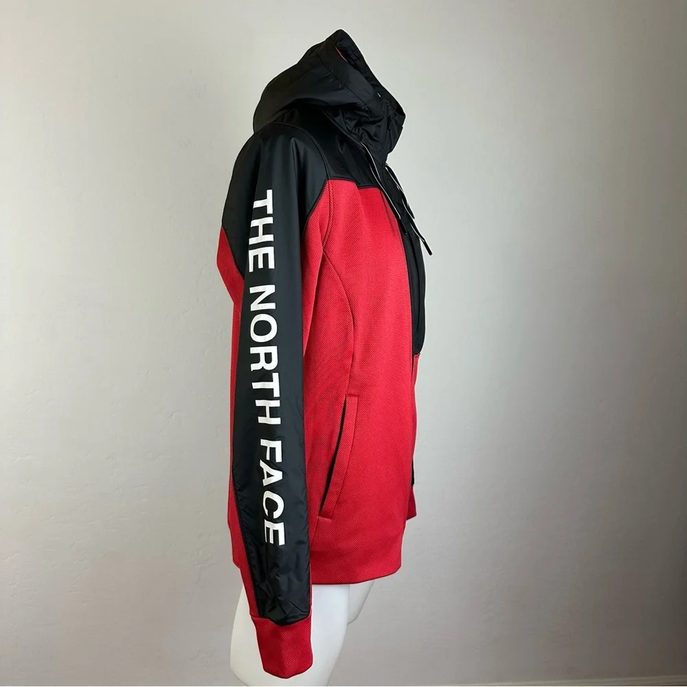 The North Face dynamic red